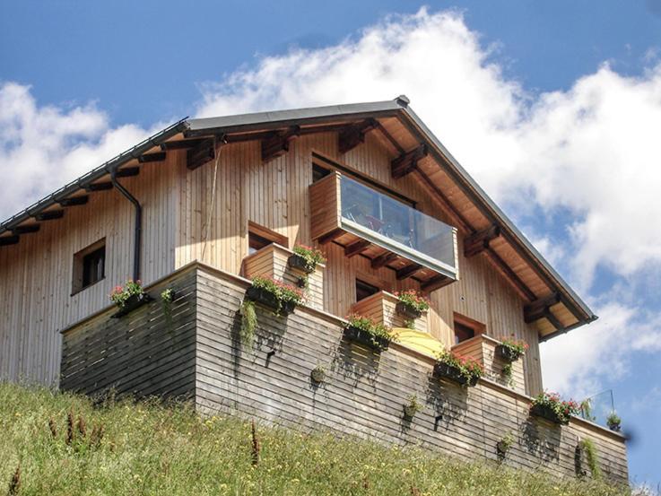Hus24 Aparthotel Schroecken Exterior photo