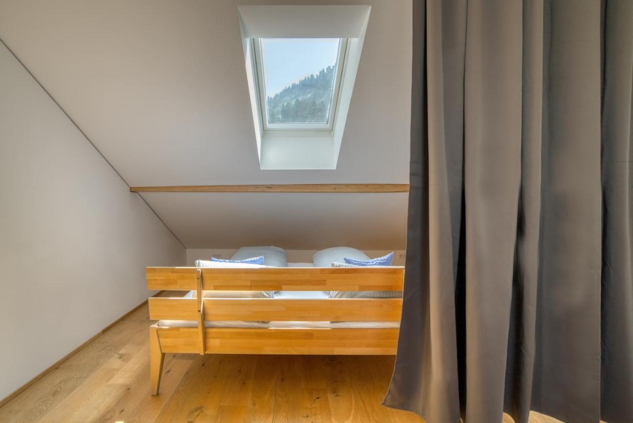 Hus24 Aparthotel Schroecken Exterior photo
